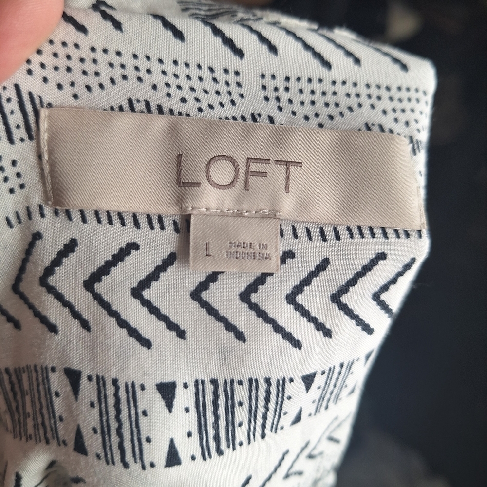 LOFT Women's Black and White Patterned Top Size Large - Picture 5 of 6